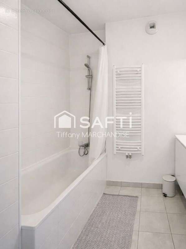 Photo 3 - Appartement à SAINT-JEAN-D'ILLAC