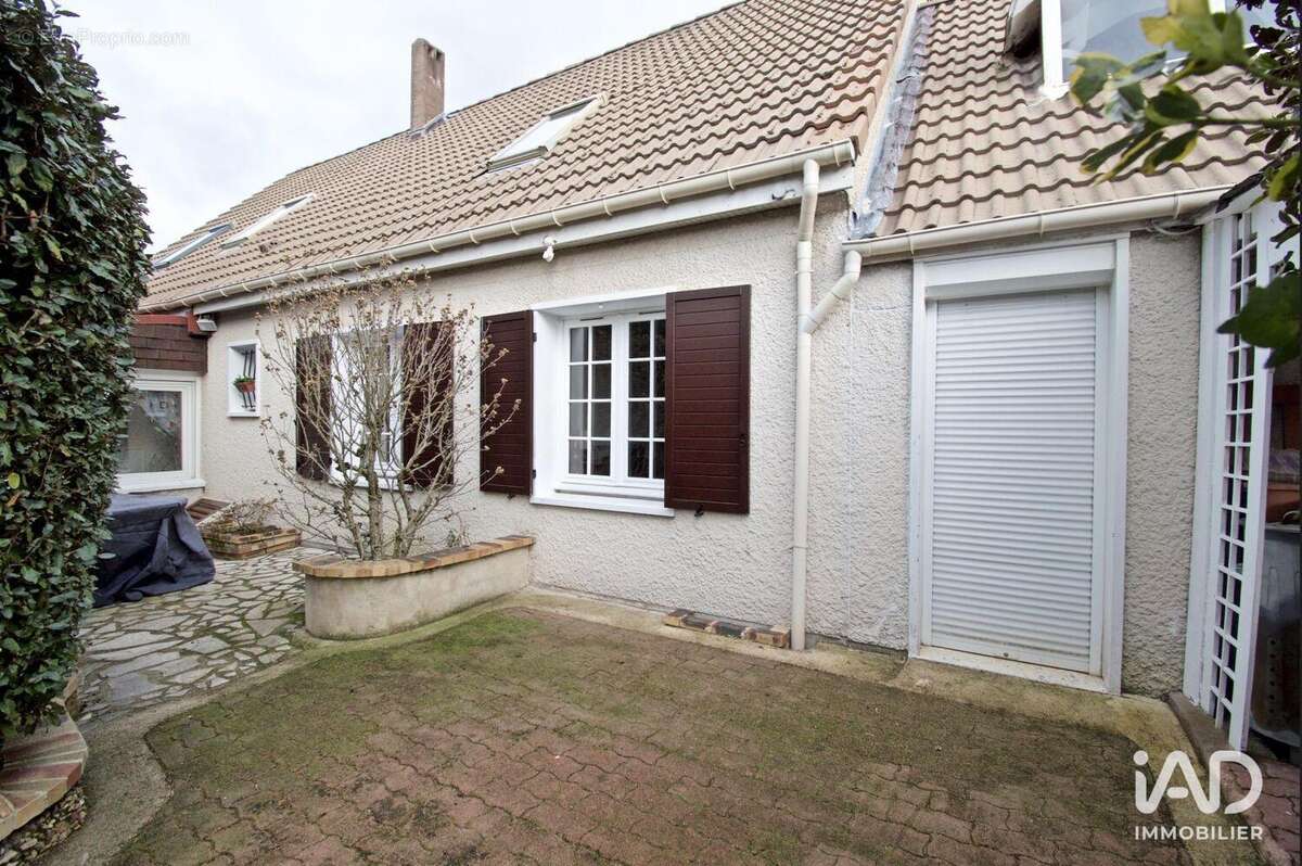 Photo 3 - Maison à SAINT-GERMAIN-LES-ARPAJON