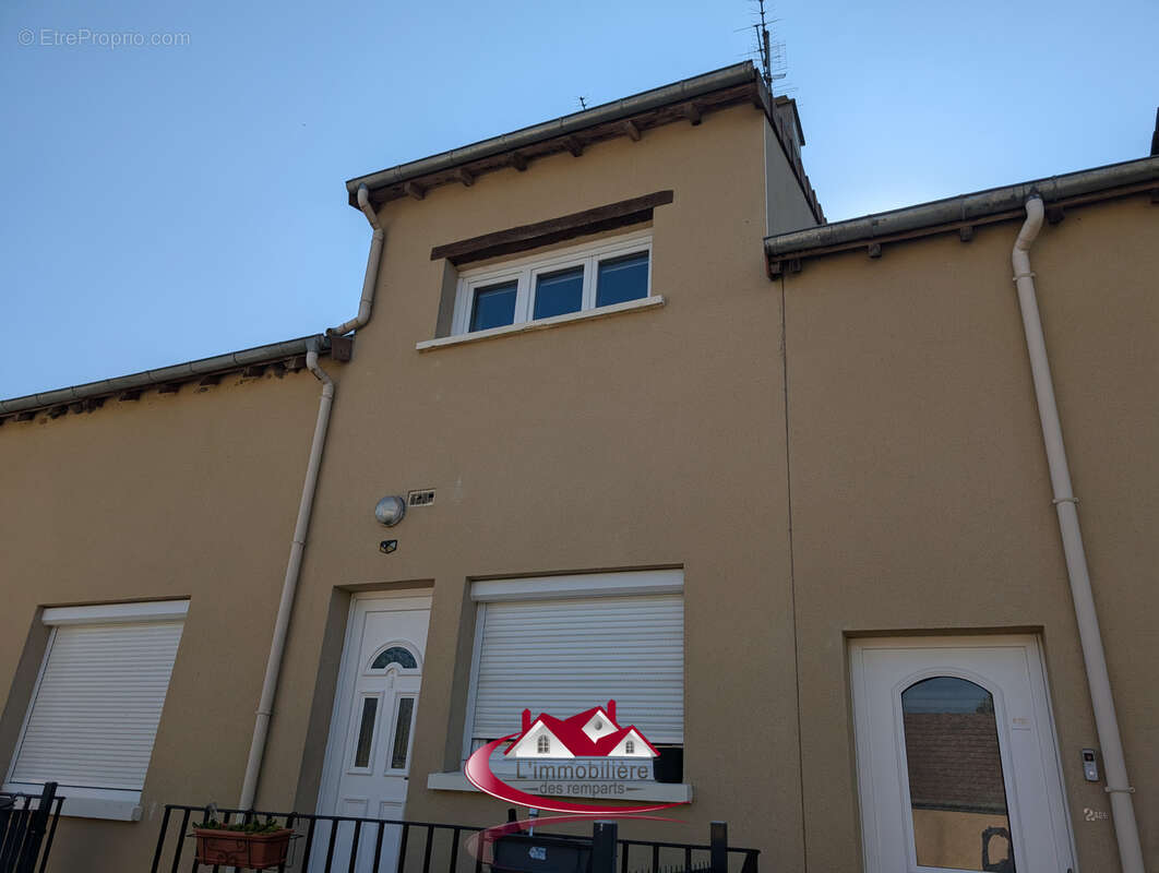 Appartement à MAULETTE
