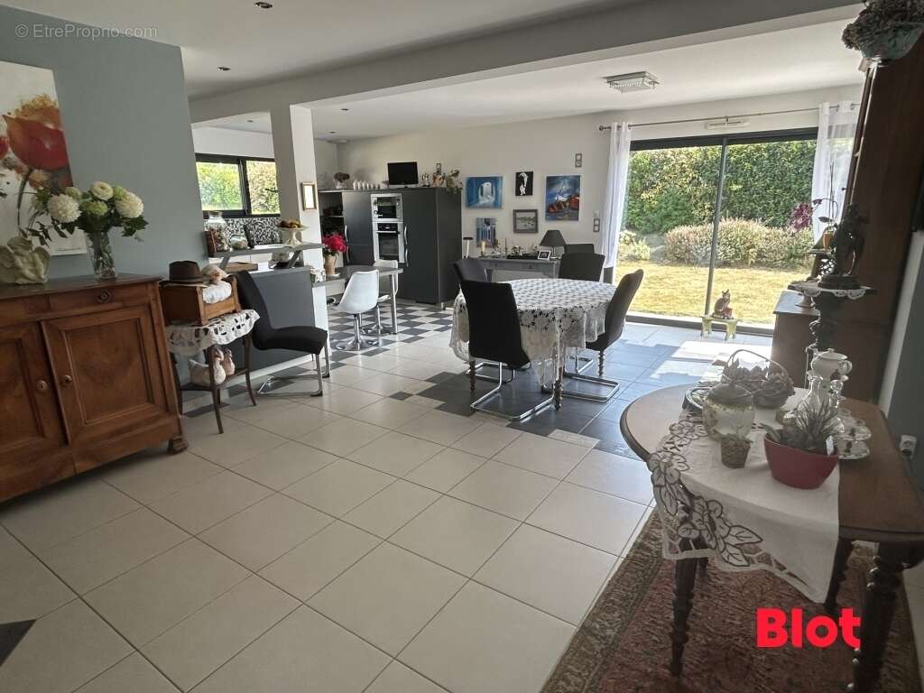 Maison 132 m² à Chasne-Sur-Illet  - photo 5