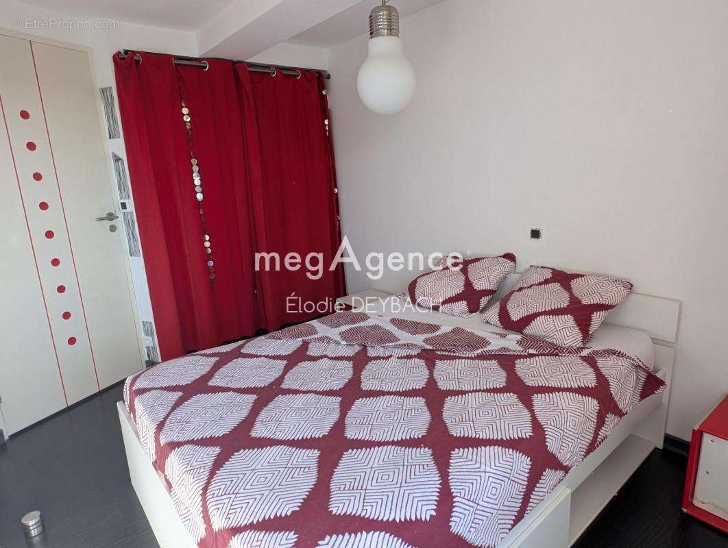 Maison à SAINT-LAURENT-DE-LA-CABRERISSE