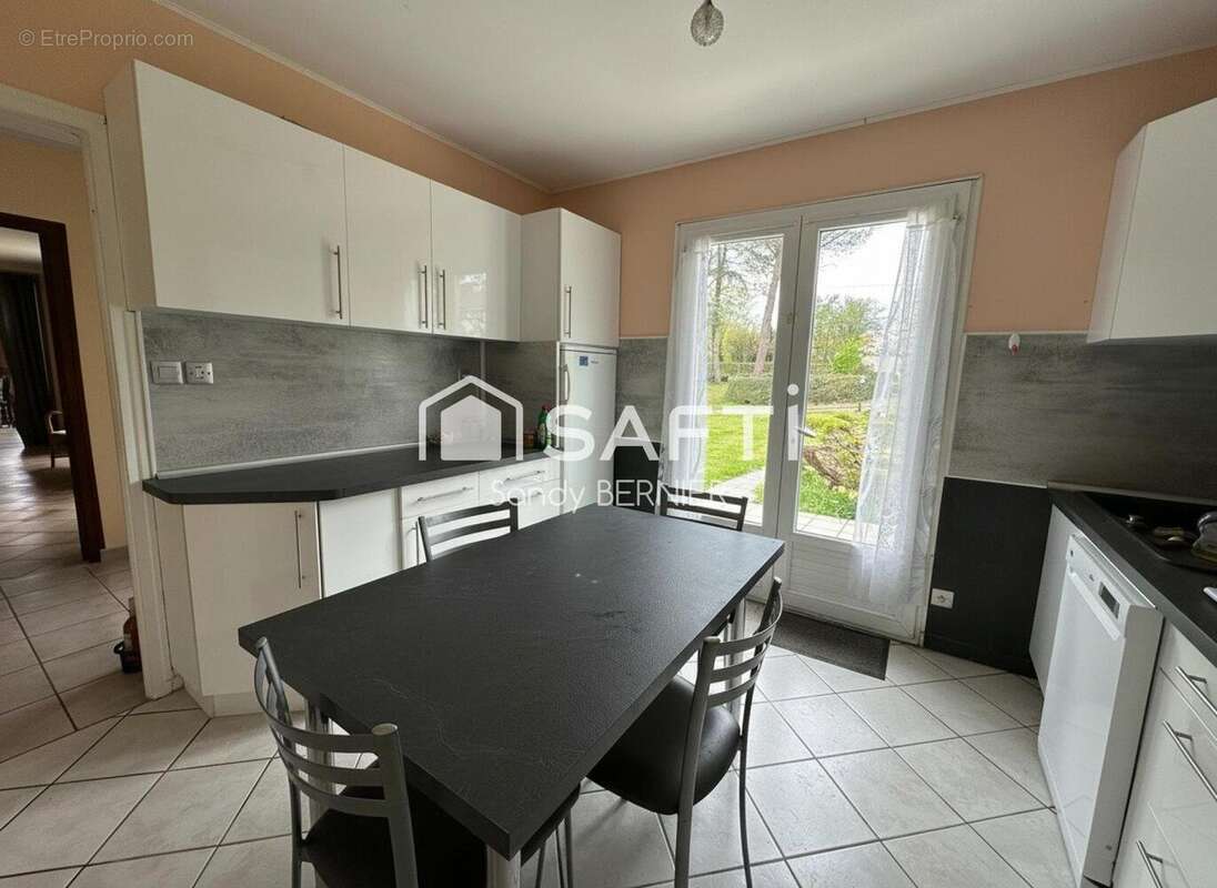 Photo 8 - Maison à NOUAILLE-MAUPERTUIS