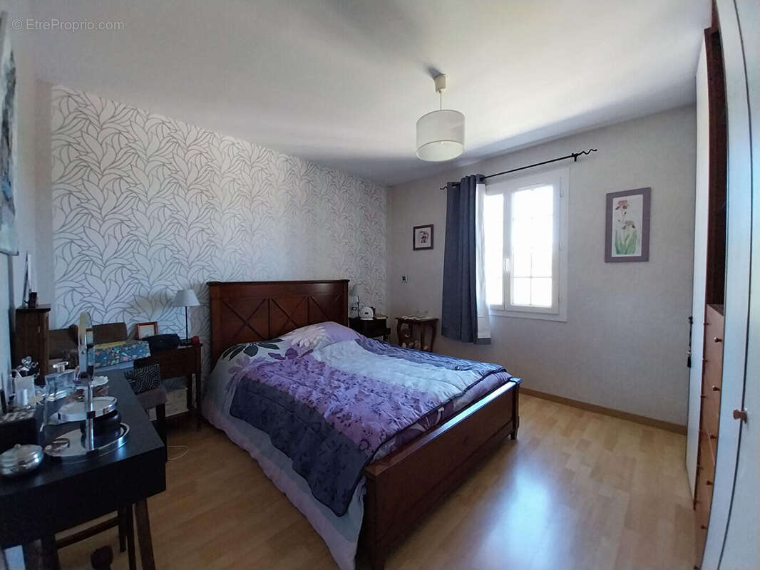 Maison à NOUAILLE-MAUPERTUIS