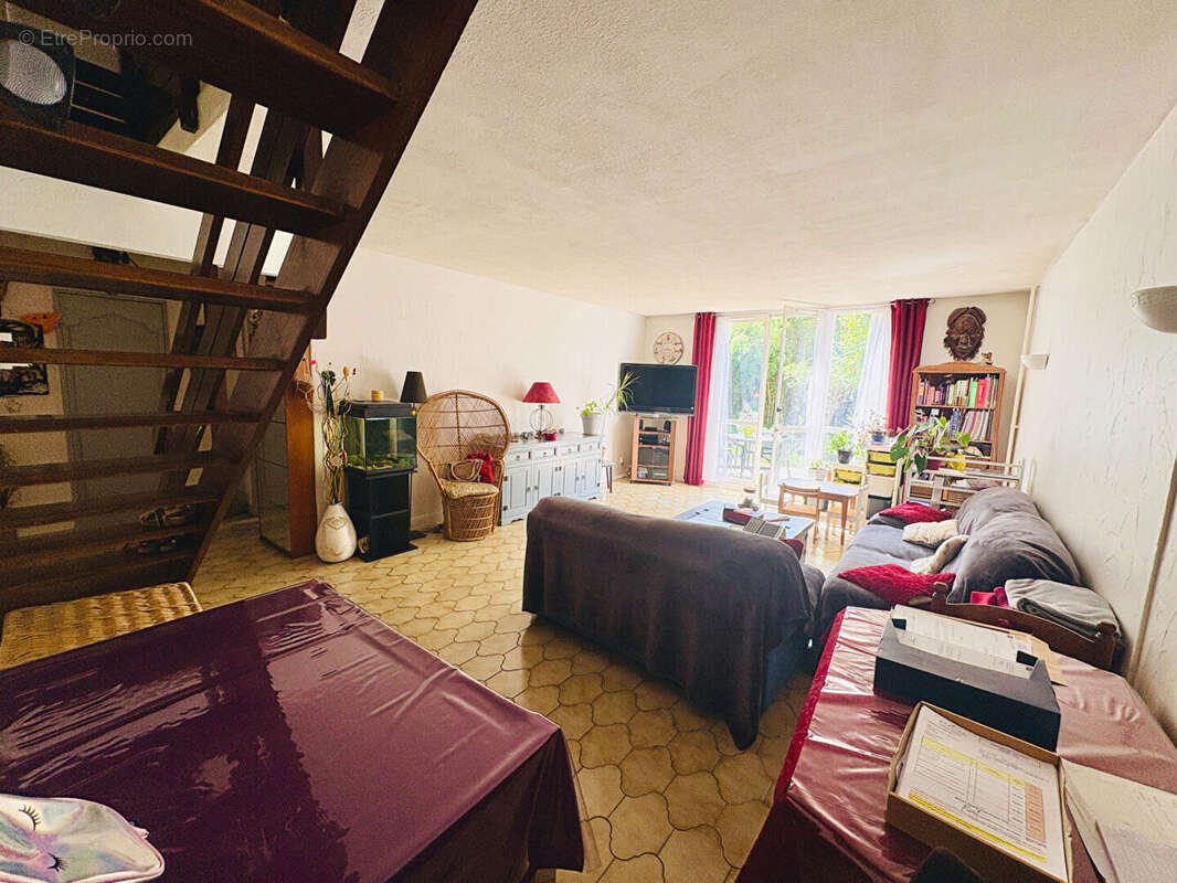 Appartement à FONTENAY-SOUS-BOIS