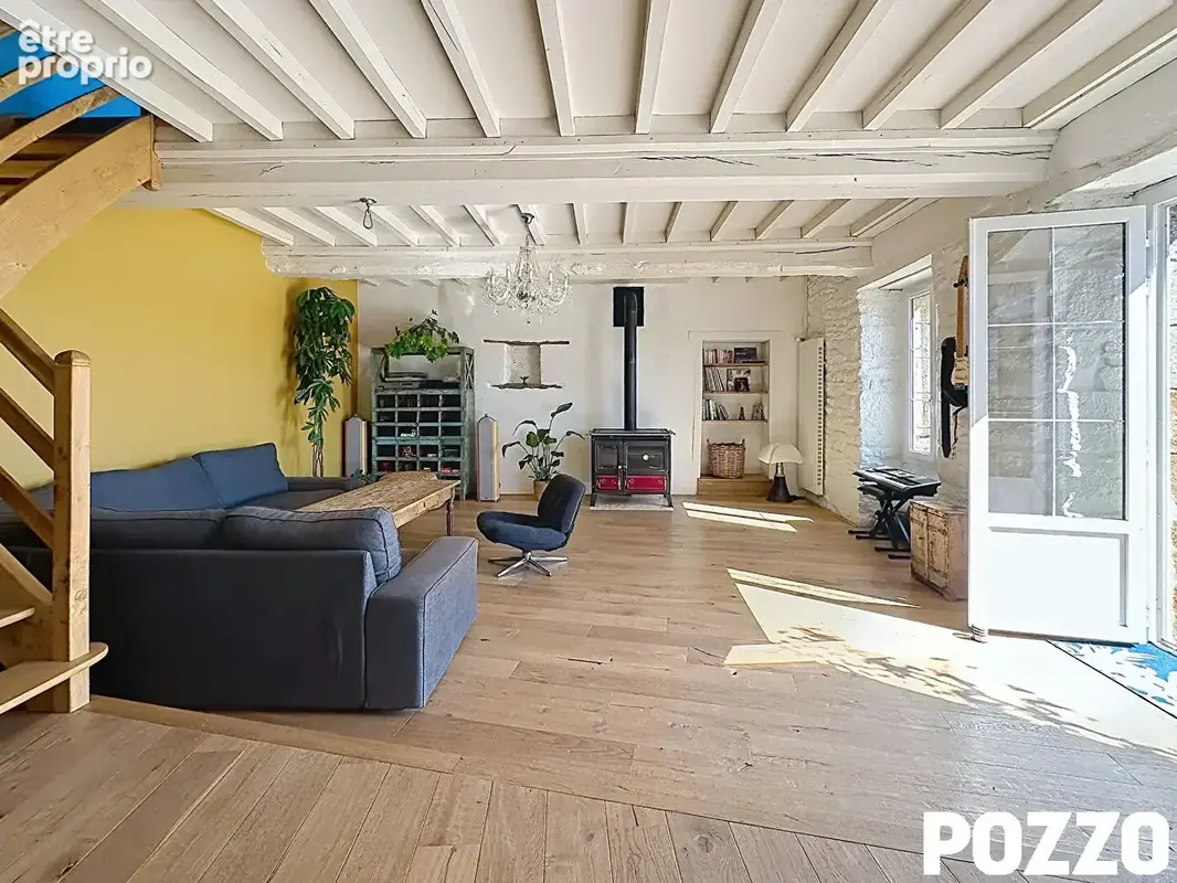 Maison en pierres du XVIIème siècle Bacilly 8 pièce(s) 286 m2 - 11929 m² de terrain - Possibilité chambres d'hotes - photo 6