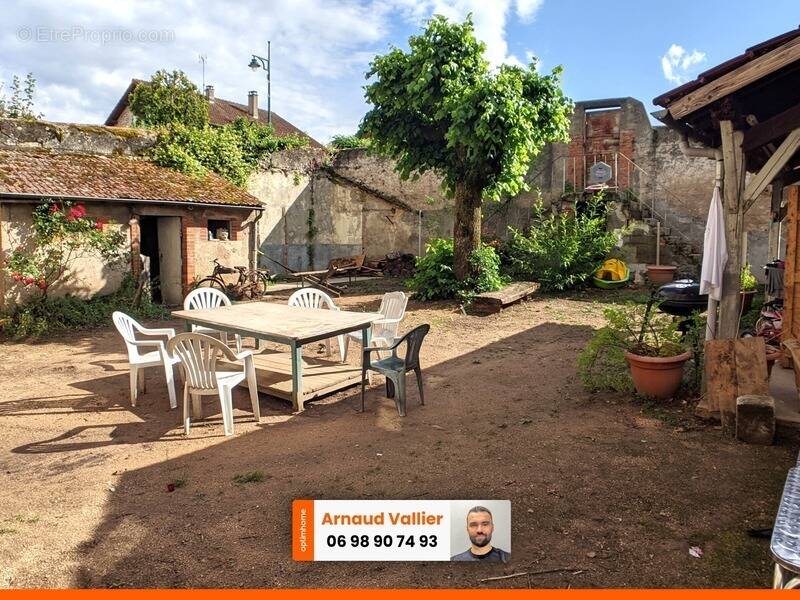 Maison à LA PACAUDIERE