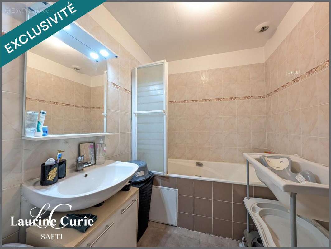 Photo 6 - Appartement à SAINT-GEORGES-DE-LUZENCON