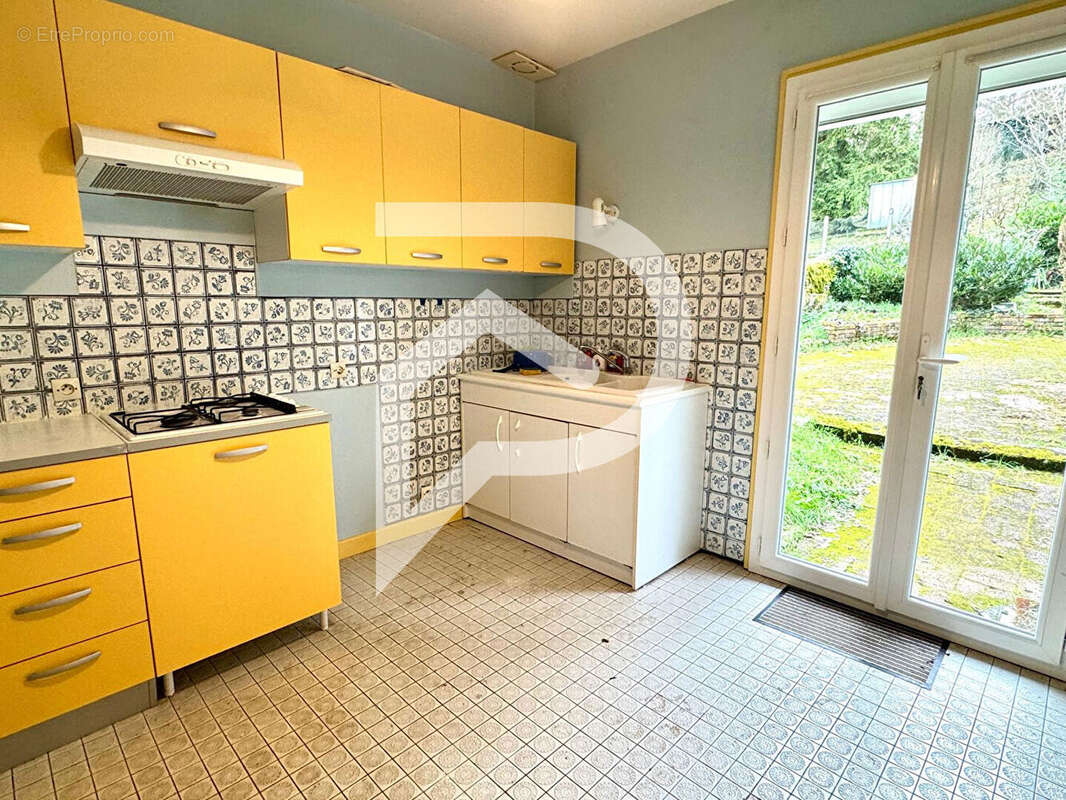 Maison à NEUILLY-SUR-SUIZE