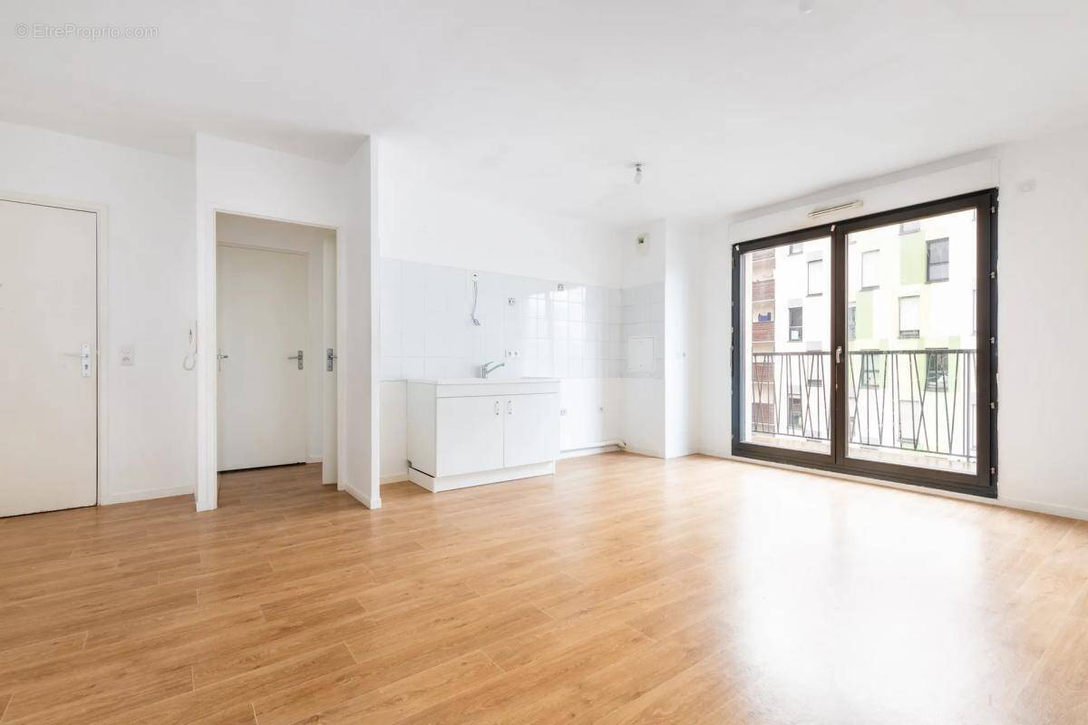 Appartement à AUBERVILLIERS