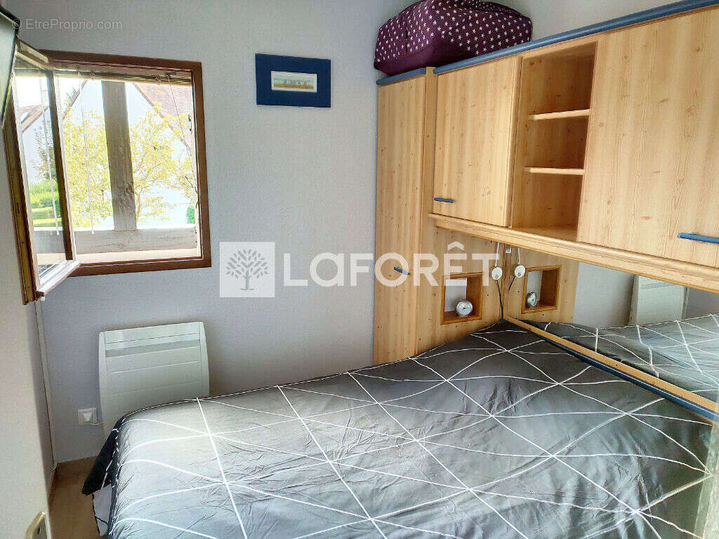 Appartement à VARAVILLE