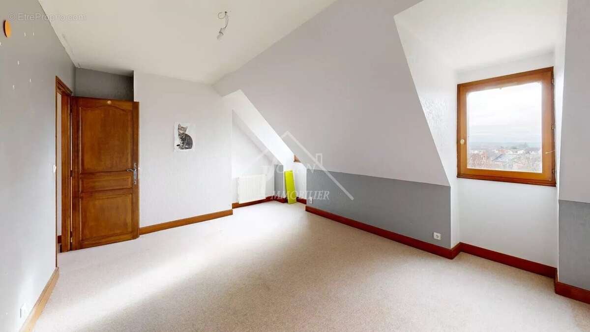 Maison à DOMPIERRE-SUR-BESBRE