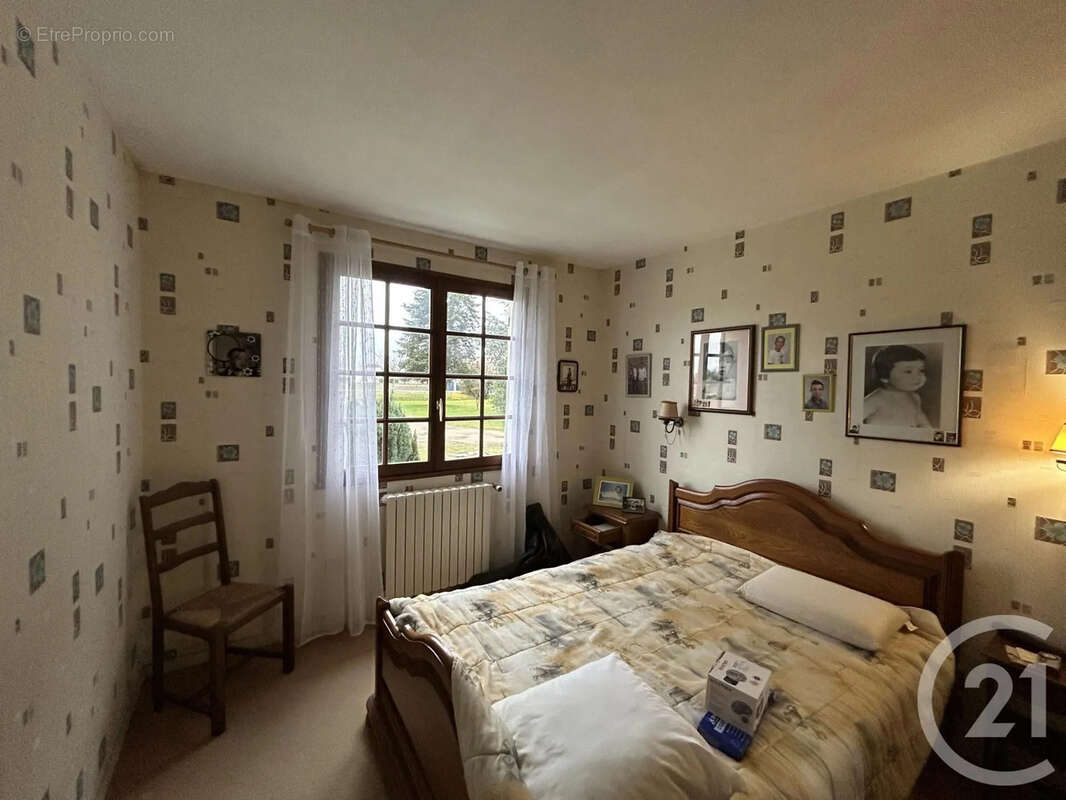 Maison à LES EGLISOTTES-ET-CHALAURES