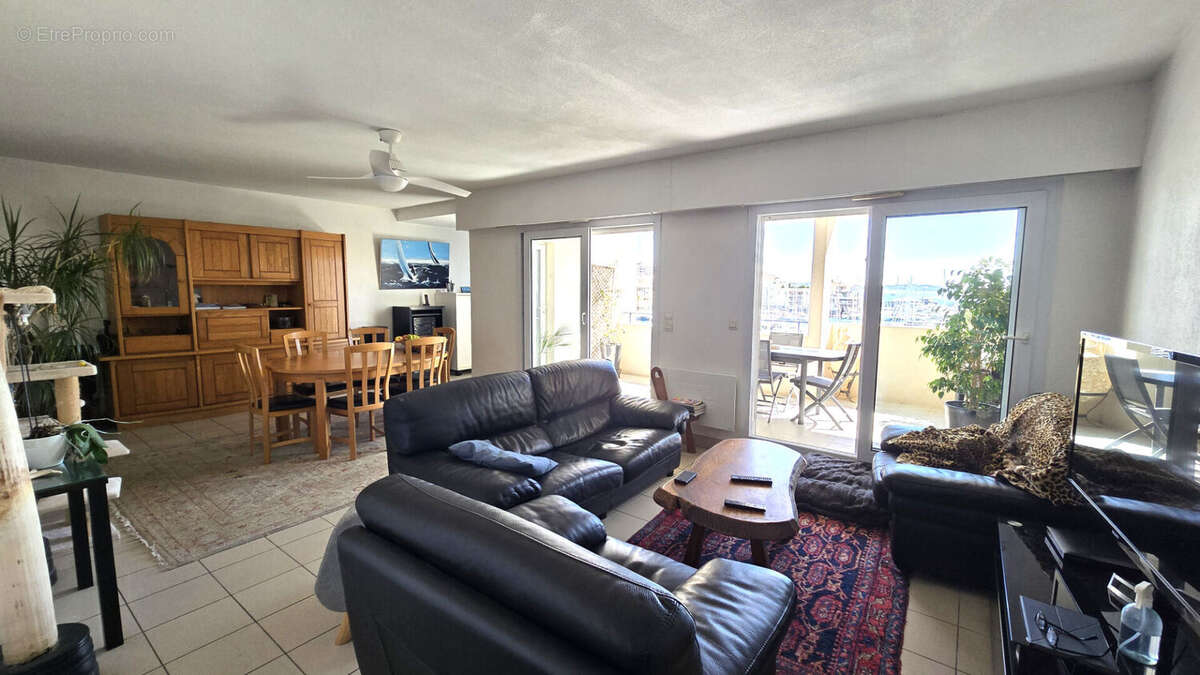 Appartement à FREJUS