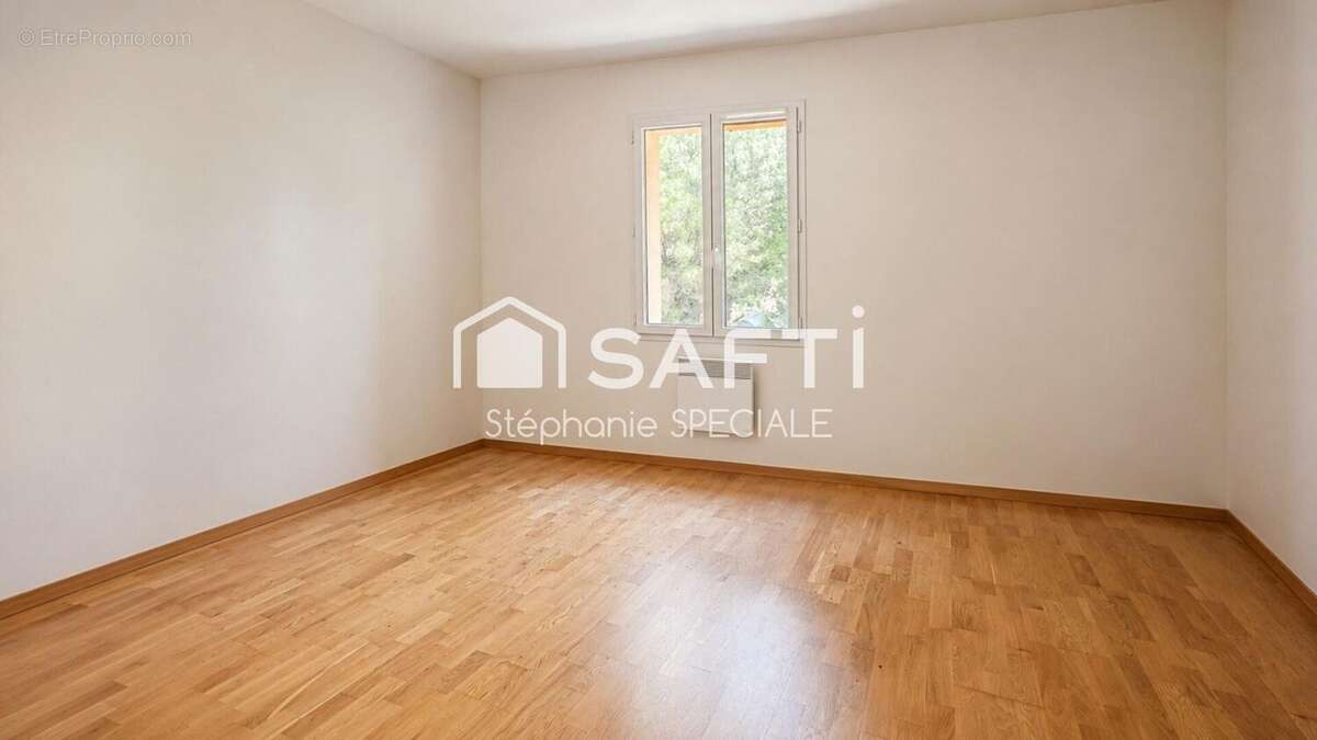Maison 102 m² à Bagnols-En-Foret  - photo 8