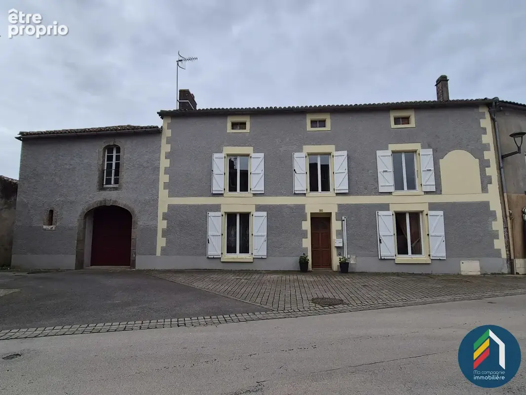 Maison de ville - Montournais - photo 11