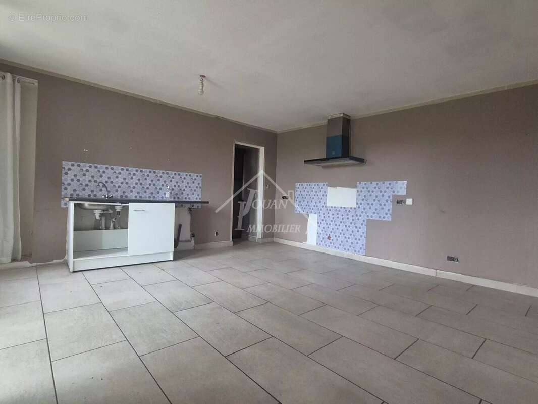 Maison à SAINT-ELOY-LES-MINES