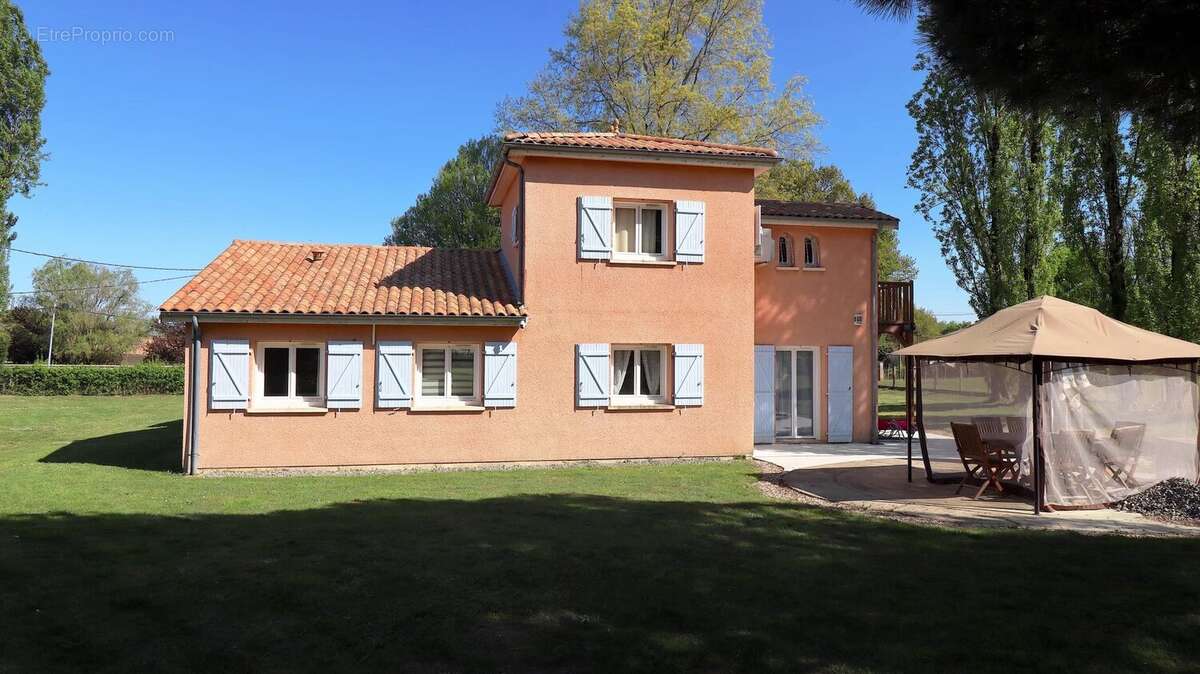 Maison à SAINT-AIGULIN