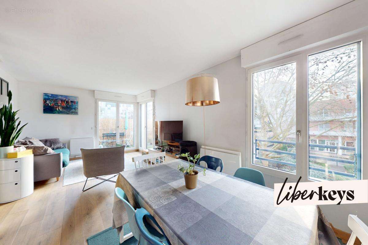 Appartement à LA GARENNE-COLOMBES