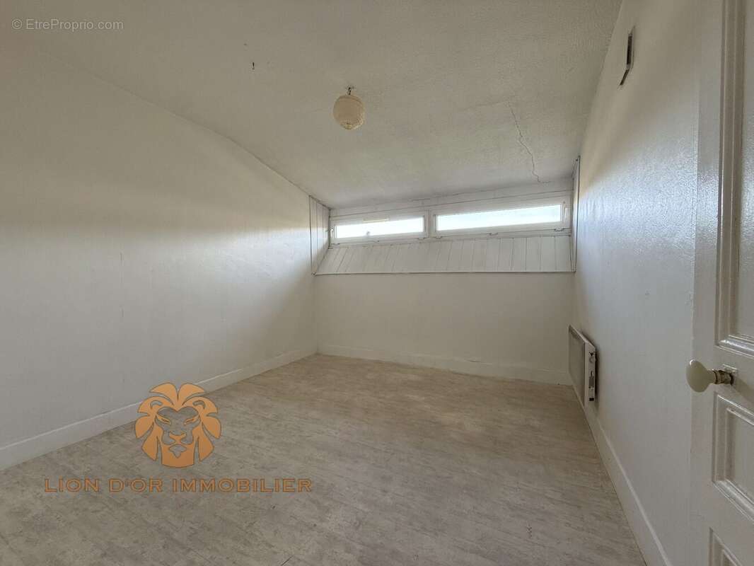Appartement 56 m² à Neuville-Sur-Saone  - photo 8