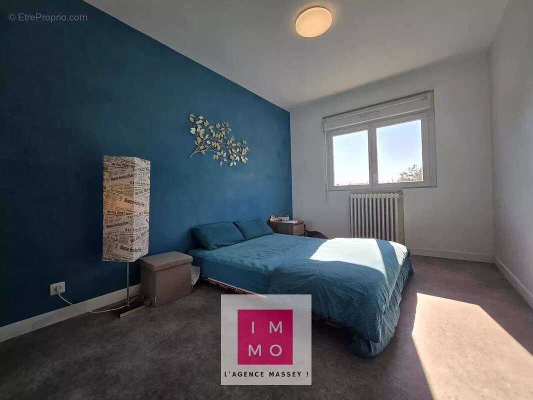 Appartement à AUREILHAN