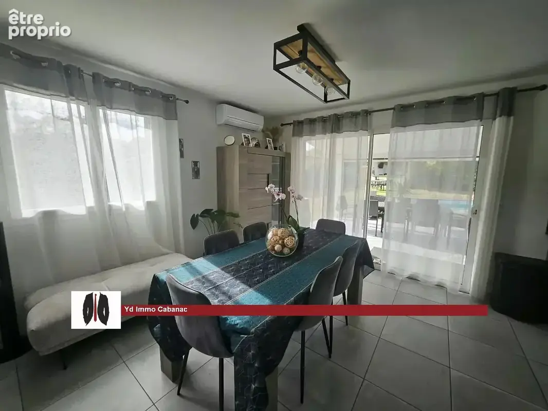 Maison 4 chambres et bureau avec piscine et grand terrain - photo 8