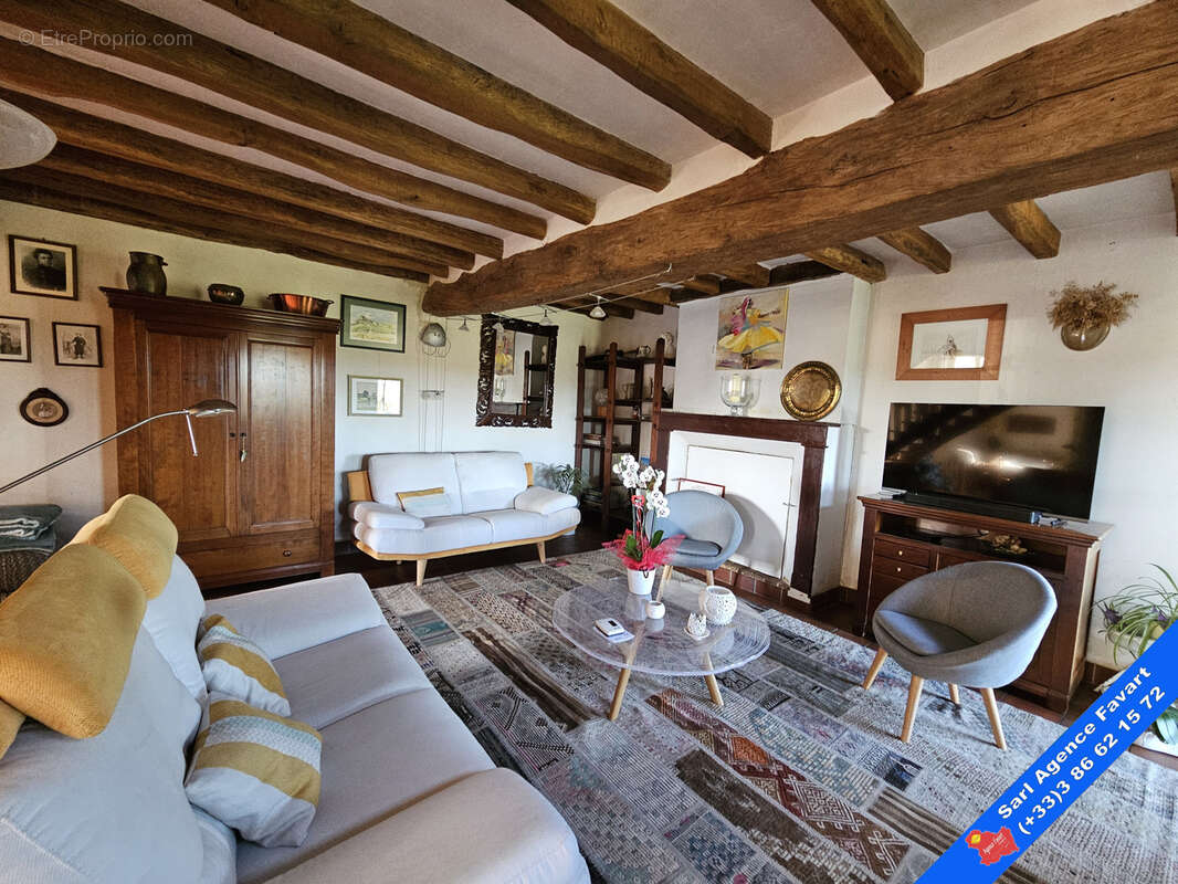 Maison à LA CELLE-SAINT-CYR