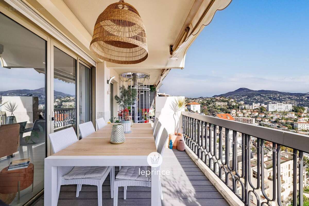 Appartement à NICE