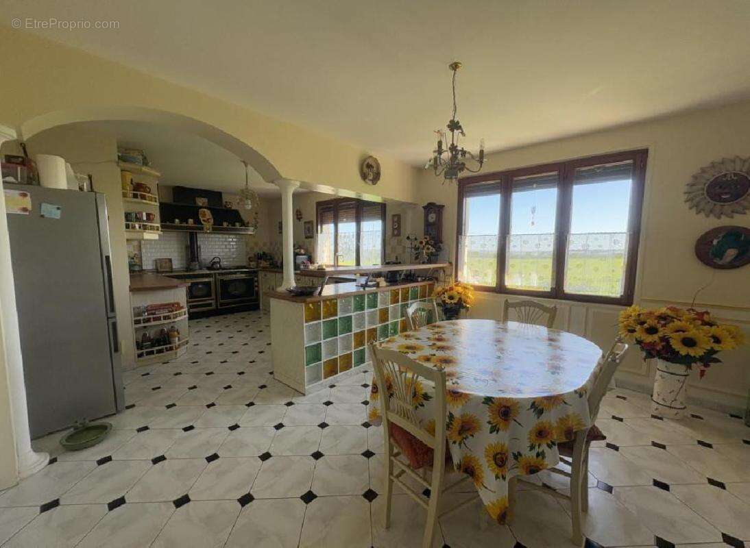 Maison à TONNAY-BOUTONNE