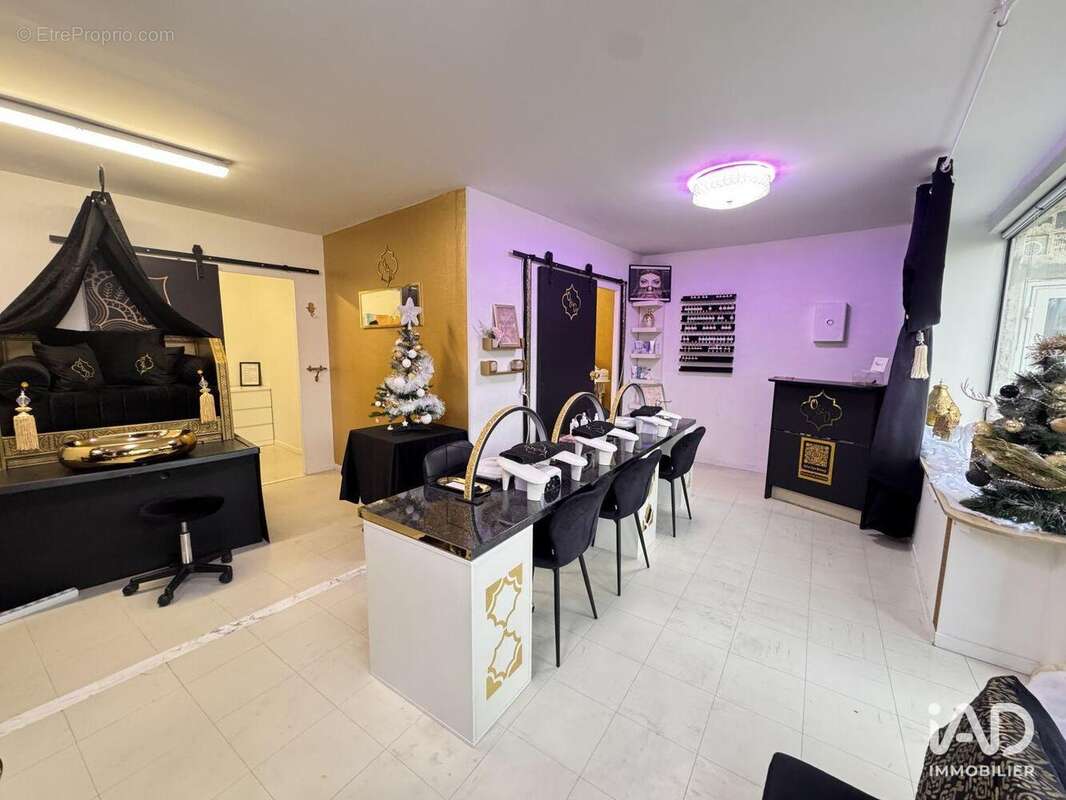 Photo 5 - Commerce à BEAUZELLE