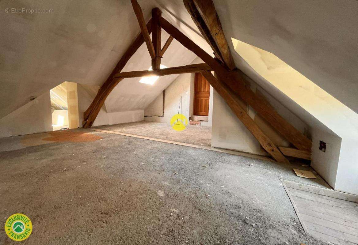 Maison à CHATEAUNEUF-SUR-CHER