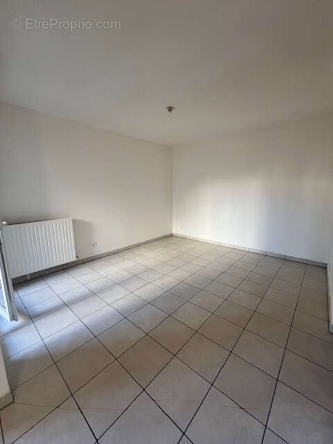 Appartement à MEYZIEU
