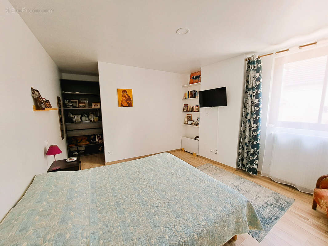 Maison à PONT-SUR-YONNE