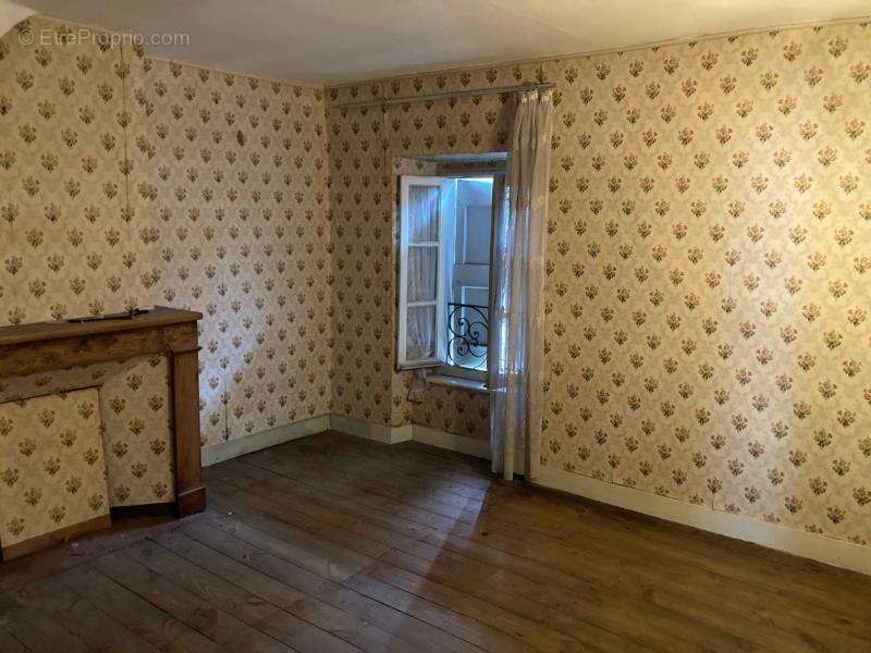 Appartement à AUZAT