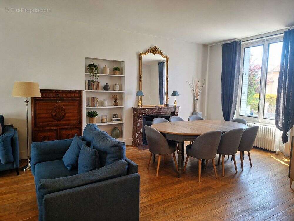 Maison 178 m² à Sainte-Foy-Les-Lyon  - photo 4