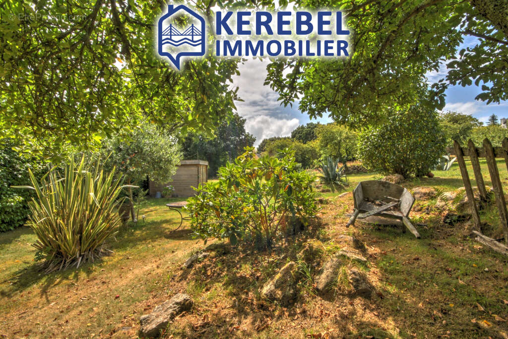 Maison à LOGONNA-DAOULAS