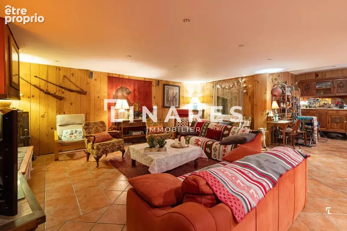 SIGNATURE - Villa 265m² (Sous-sol aménagé 62m²) - Piscine - Garage 44m²  - Parcelle de 1163m² - 13011 Les Camoins - photo 30