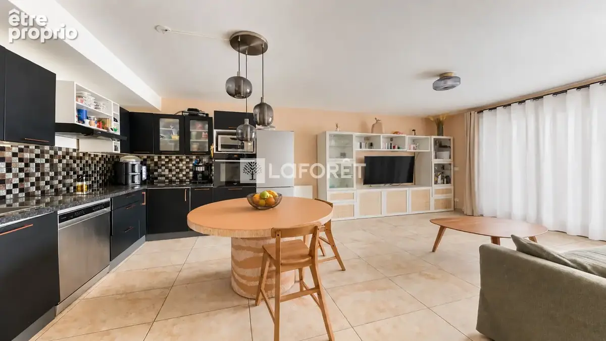 Appartement à vendre à Roissy En Brie 3 pièce(s) - photo 2