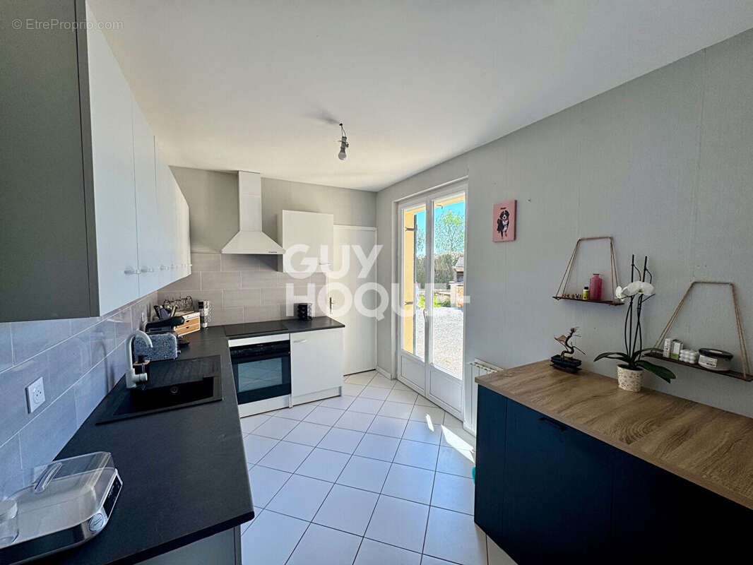 Maison de plain-pied à SAINT-EUSÈBE (71210) - photo 4
