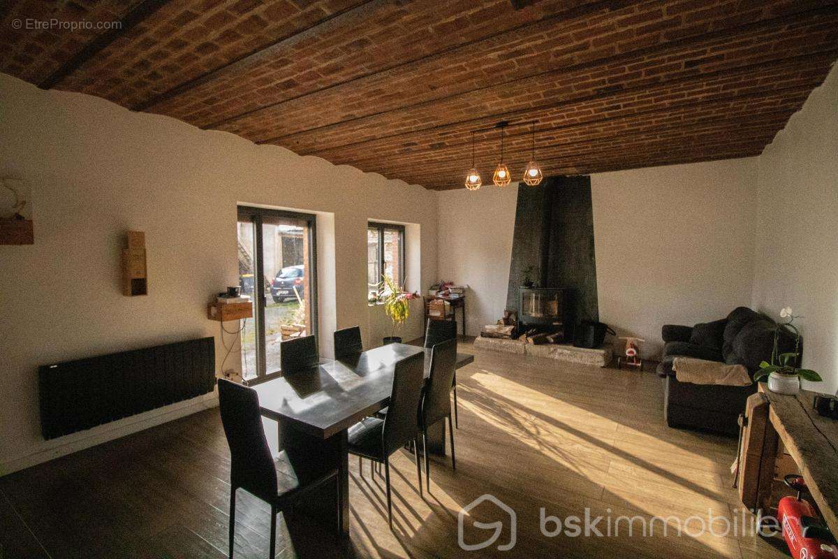 Maison à BROMEILLES