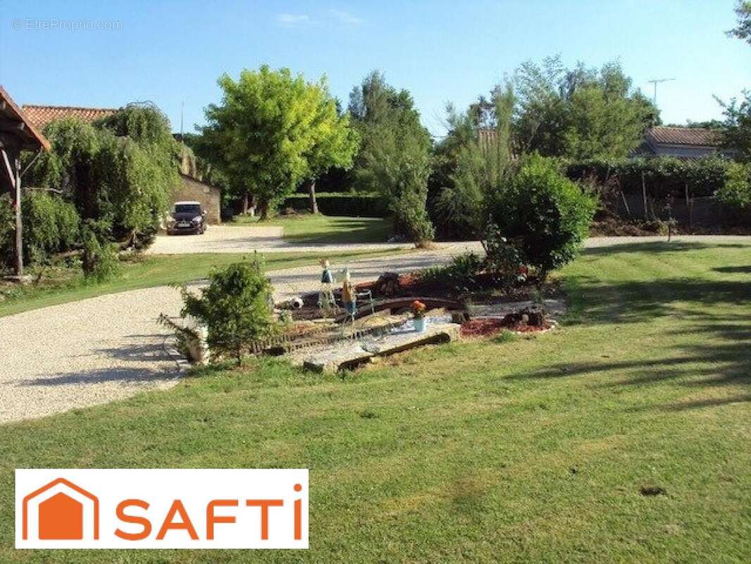 Maison 185 m² à La Jaudonniere  - photo 2