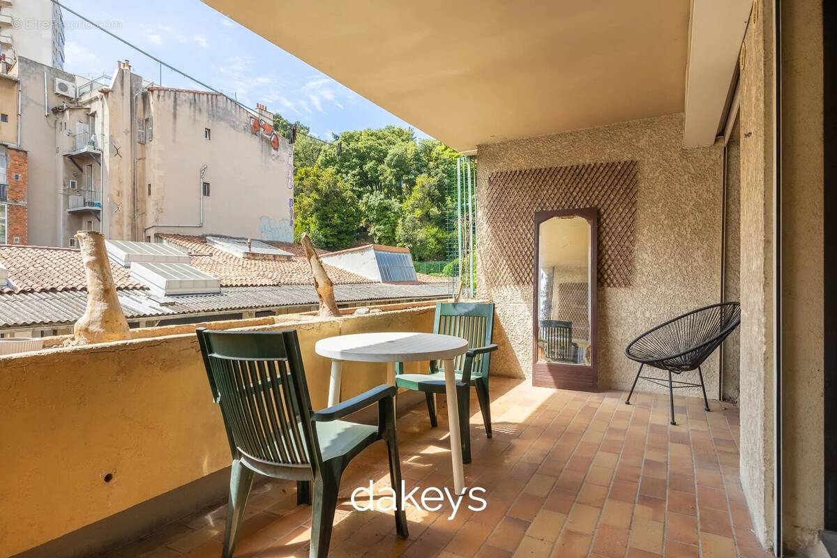 Appartement à MARSEILLE-7E