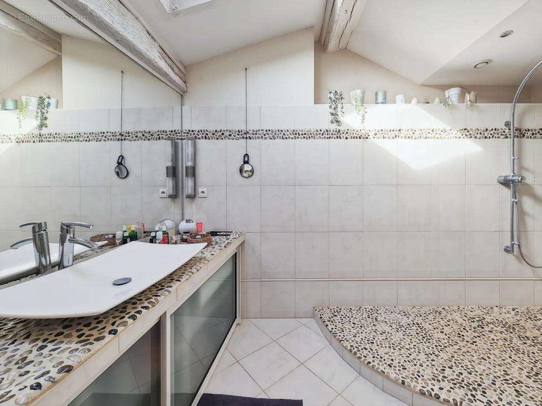 Appartement à SAINTES