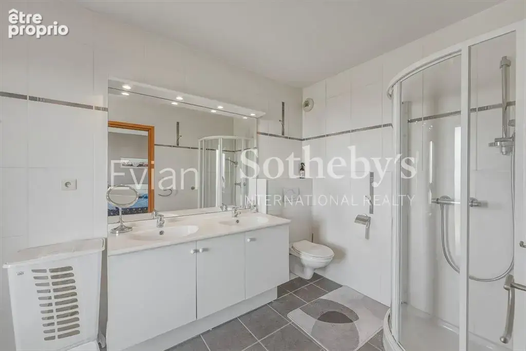 Evian centre ville appartement t4 vue lac - photo 11