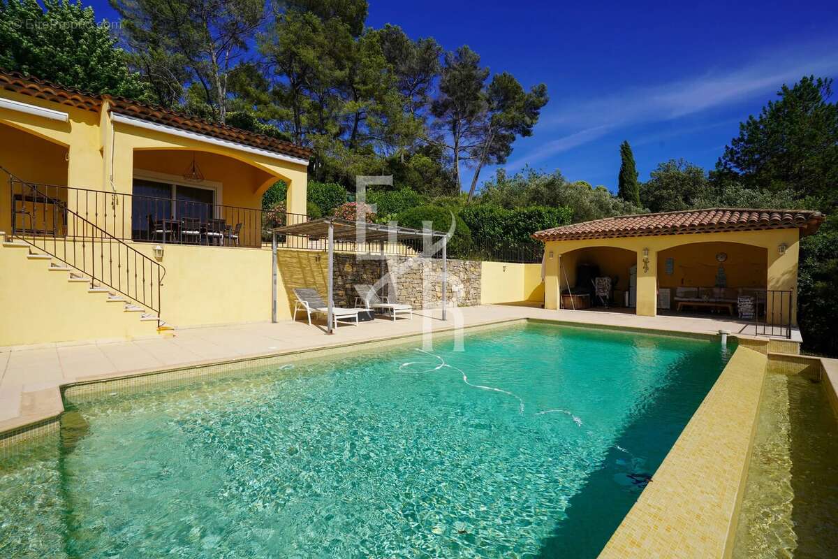 Maison à MOUGINS