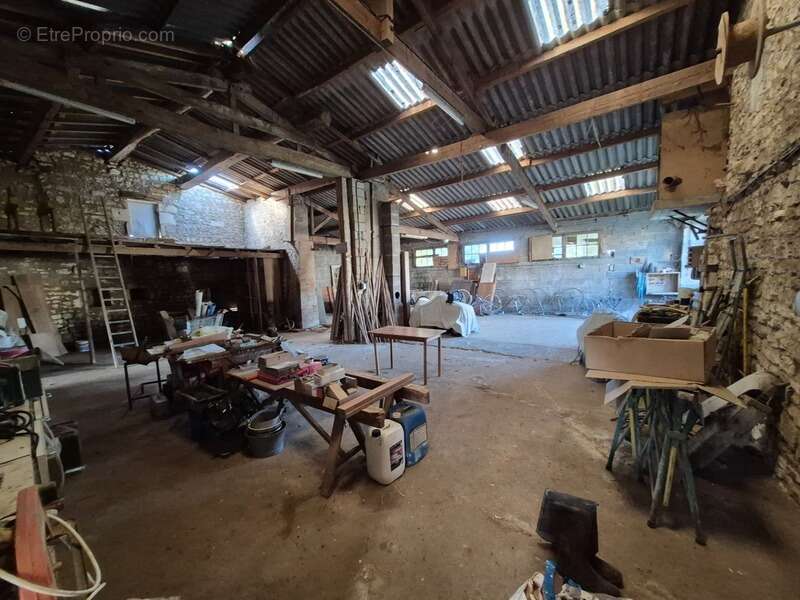 Maison à SAINT-SAVINIEN