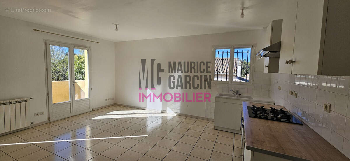Appartement à L'ISLE-SUR-LA-SORGUE