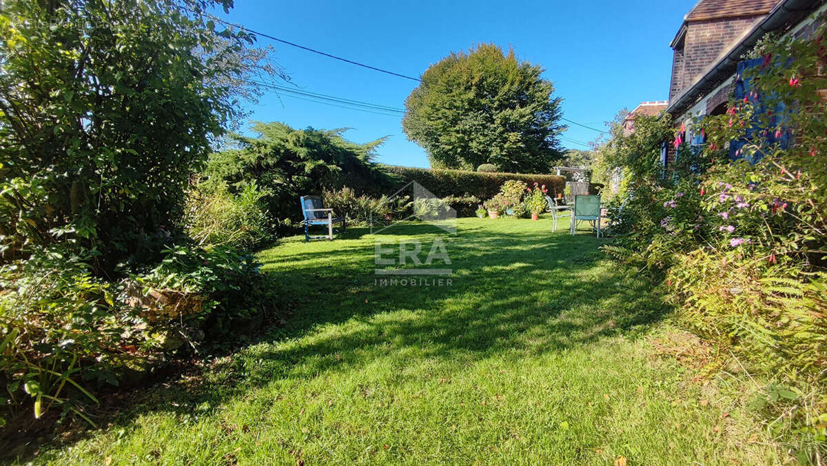 Maison à THIRON-GARDAIS