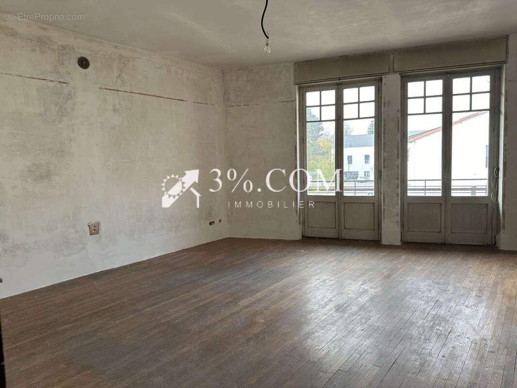 Appartement à MIRECOURT