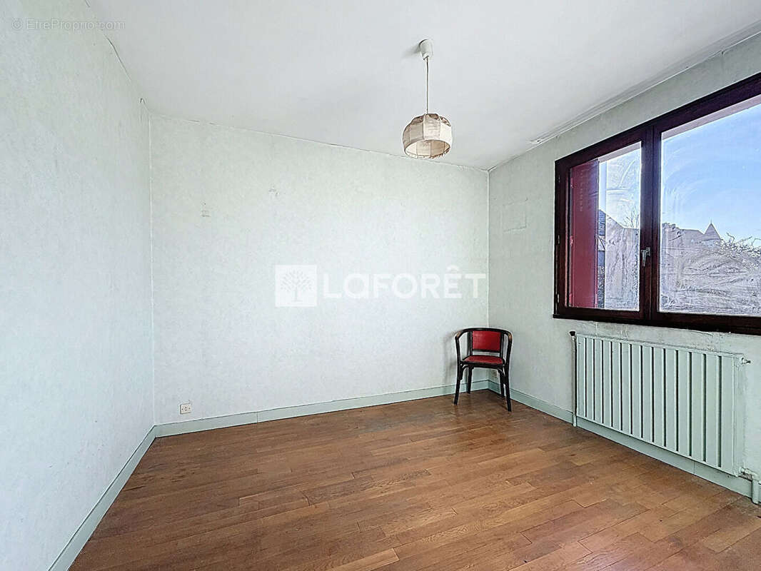 Maison à LE PLESSIS-ROBINSON