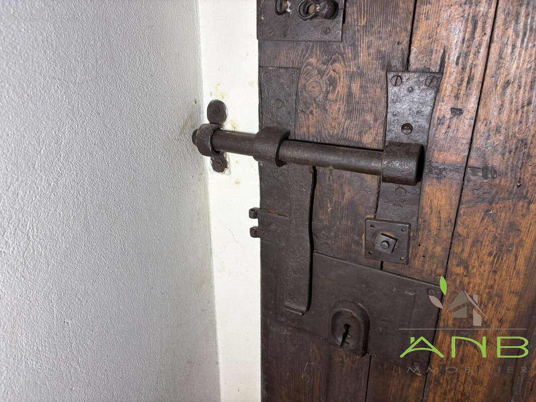 Maison 282 m² à Rouzede  - photo 6